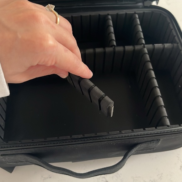 Relavel Makeup / Cosmetics Travel Bag - Picture 7 of 11